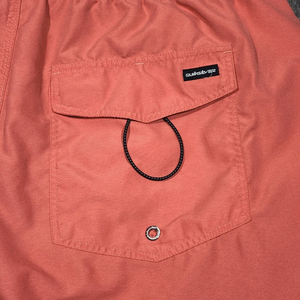 Quiksilver Swim Shorts XXL Mens Coral Everyday Volley 15